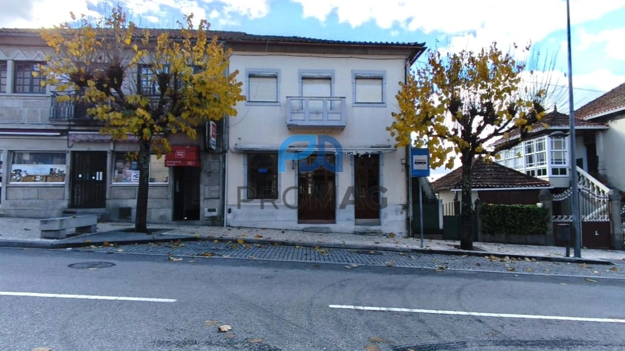 Moradia T4 para Venda em Resende Foto 1