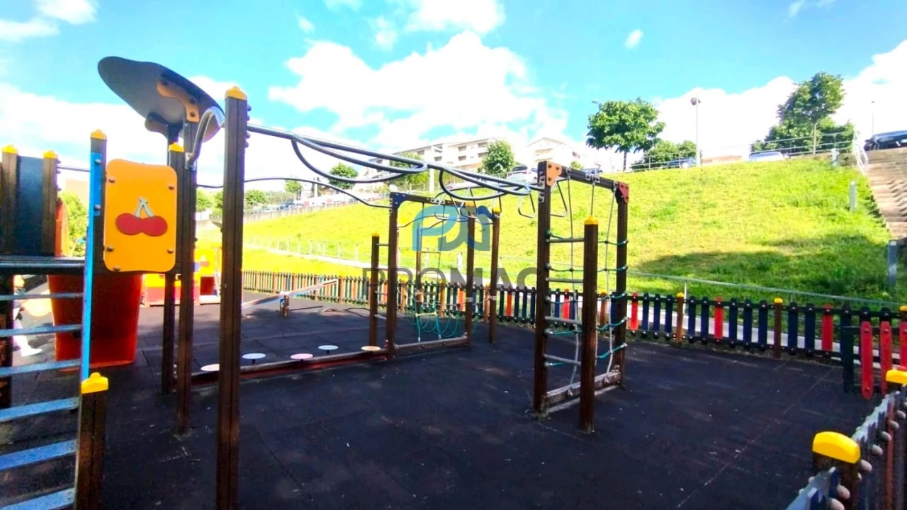 Moradia T4 para Venda em Resende Foto 44