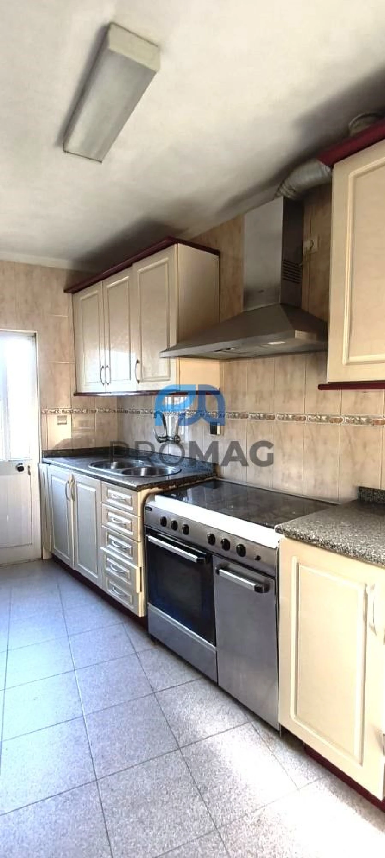 Moradia T4 para Venda em Resende Foto 39