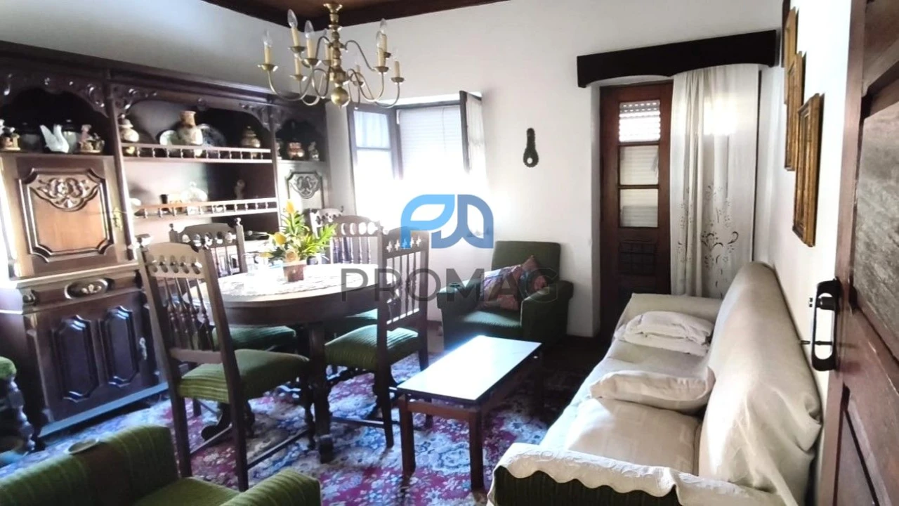 Moradia T4 para Venda em Resende Foto 12