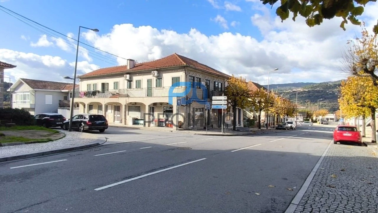 Moradia T3 para Venda em Resende Foto 3