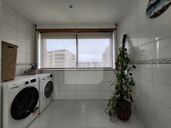 Apartamento T3 para Arrendamento em Nossa Senhora da Conceição, São Pedro e São Dinis Foto 6