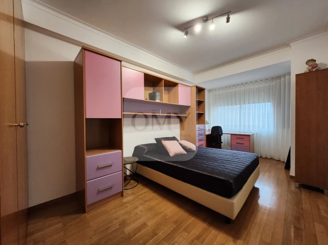 Apartamento T3 para Arrendamento em Nossa Senhora da Conceição, São Pedro e São Dinis Foto 14