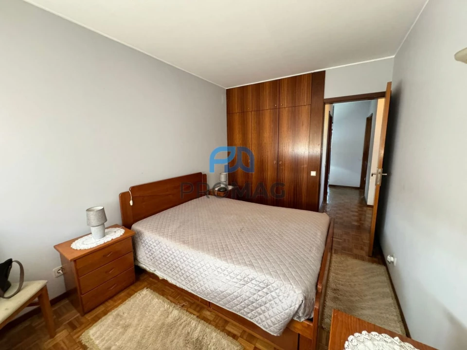 Apartamento T2 para Arrendamento em Pedrouços Foto 21