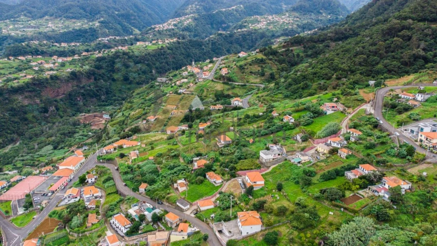 Moradia T2 para Venda em Faial Foto 3