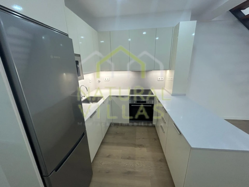 Moradia T2 para Venda em Faro (Sé e São Pedro) Foto 2