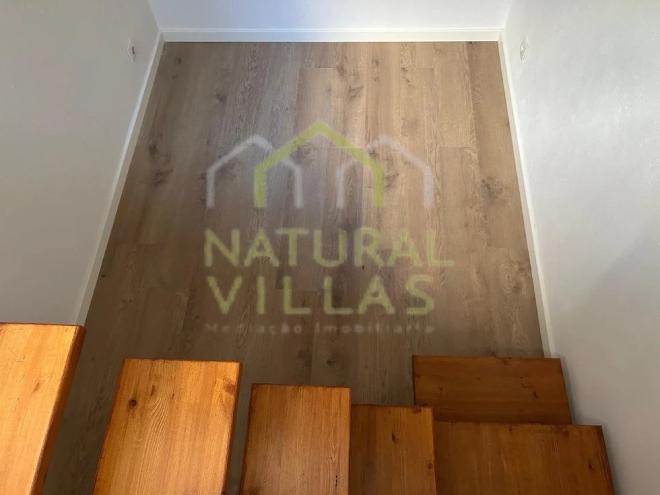 Moradia T2 para Venda em Faro (Sé e São Pedro) Foto 6