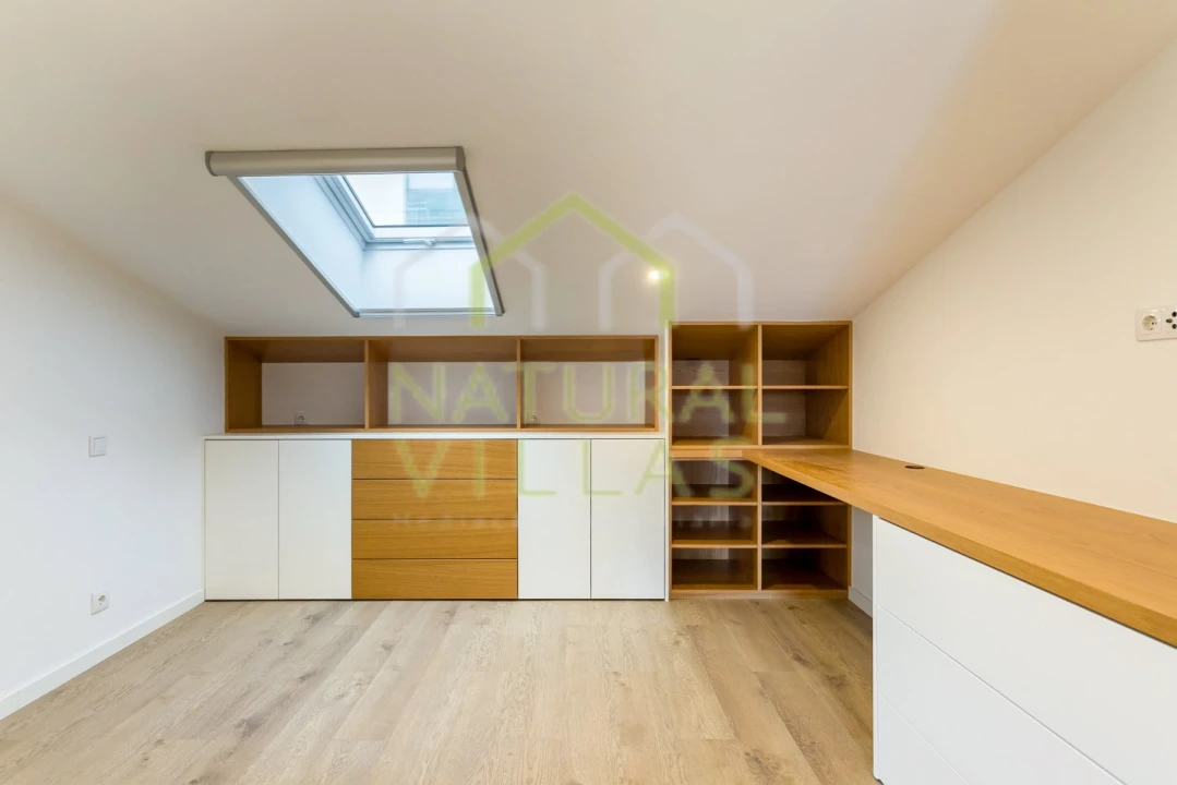 Moradia T2 para Venda em Faro (Sé e São Pedro) Foto 11