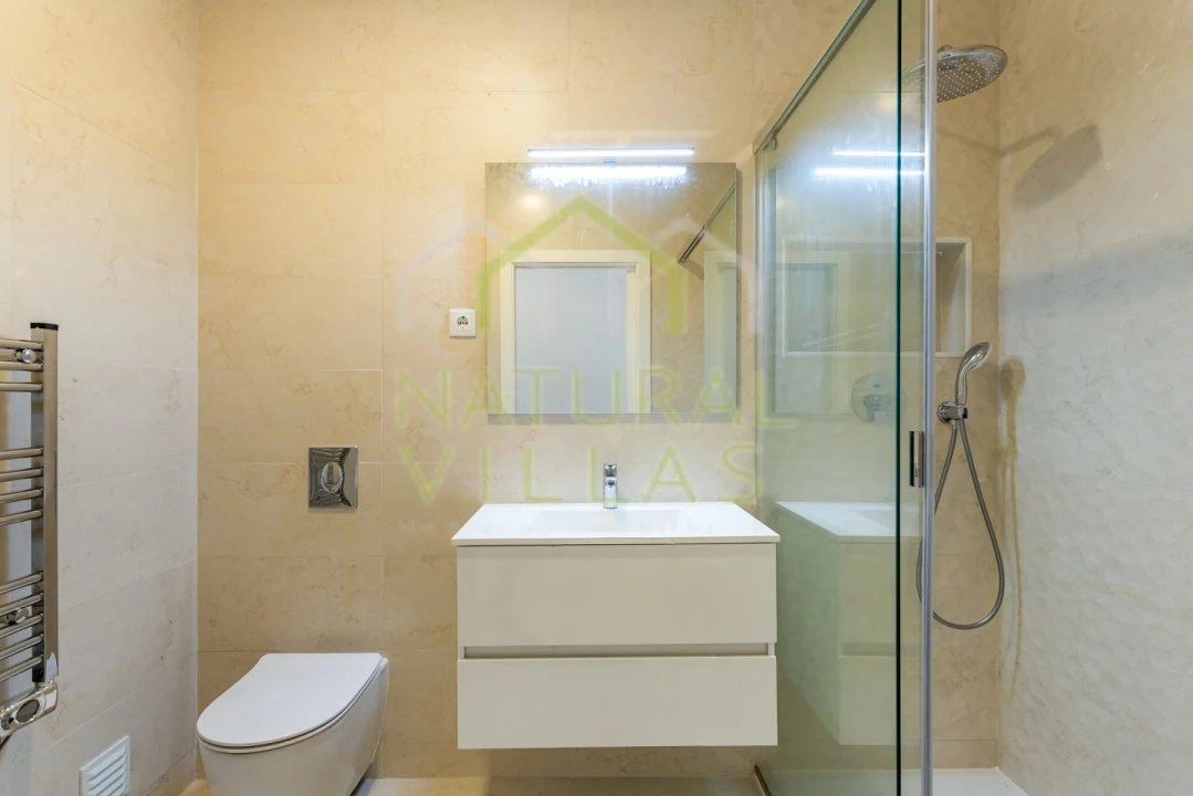 Moradia T2 para Venda em Faro (Sé e São Pedro) Foto 12