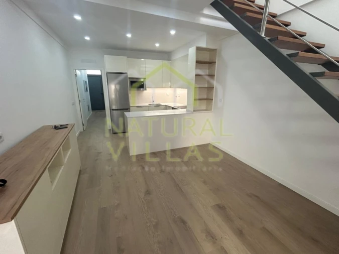 Moradia T2 para Venda em Faro (Sé e São Pedro) Foto 1