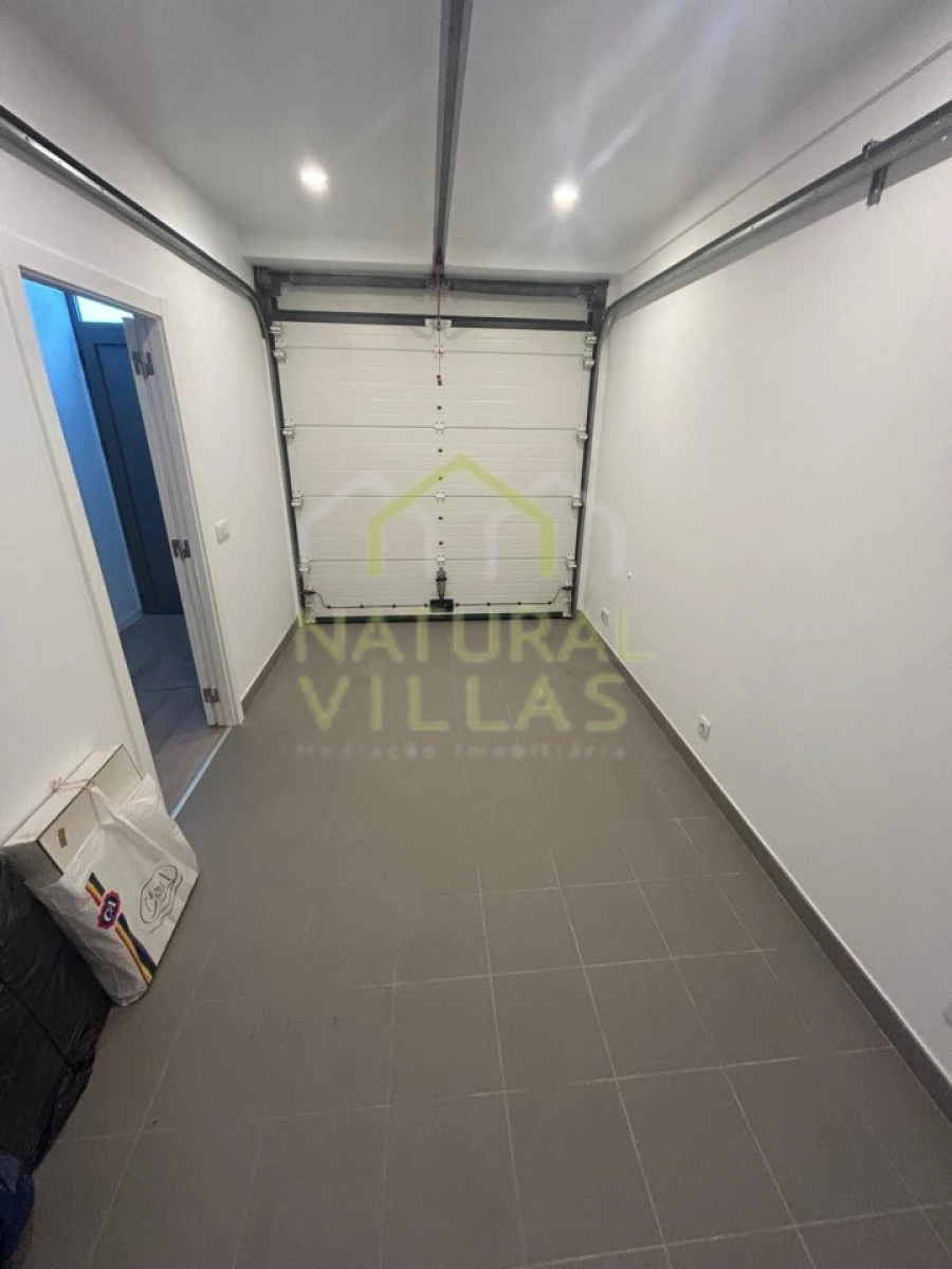 Moradia T2 para Venda em Faro (Sé e São Pedro) Foto 15