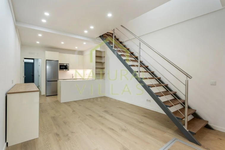 Moradia T2 para Venda em Faro (Sé e São Pedro) Foto 2