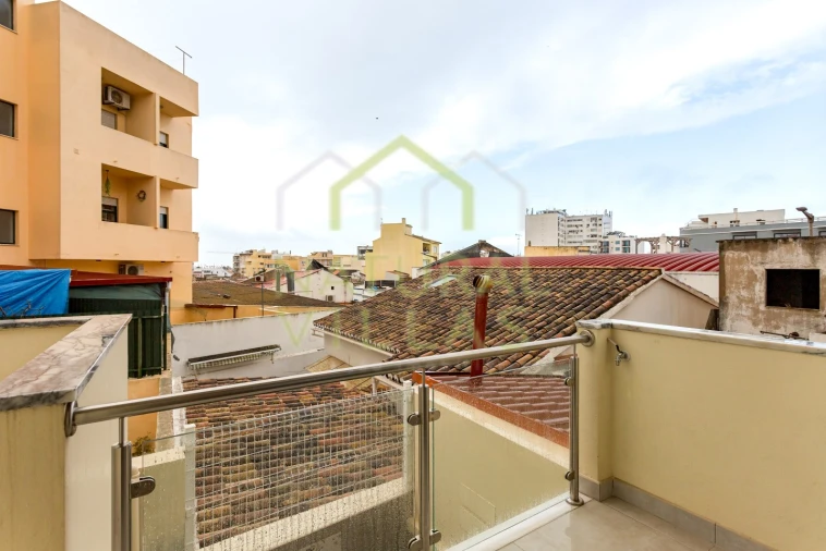 Moradia T2 para Venda em Faro (Sé e São Pedro) Foto 9