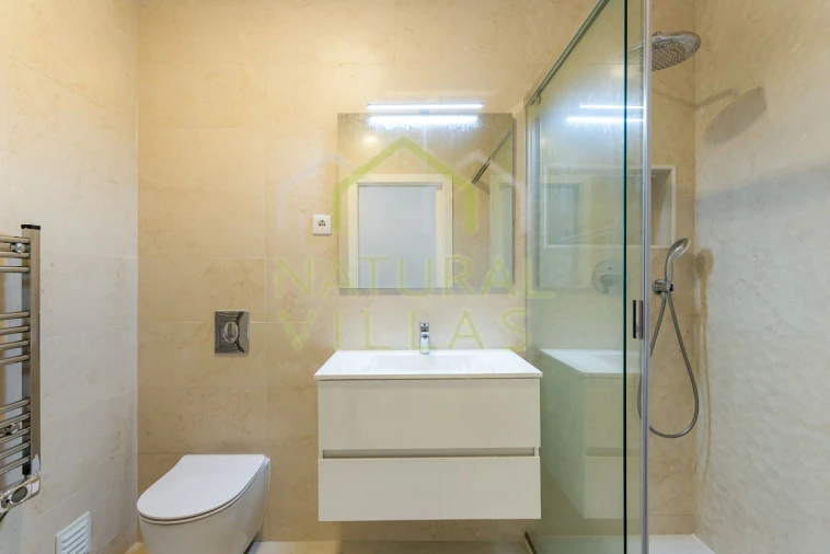 Moradia T2 para Venda em Faro (Sé e São Pedro) Foto 12