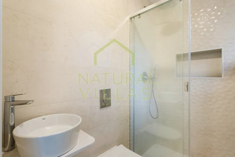 Moradia T2 para Venda em Faro (Sé e São Pedro) Foto 13