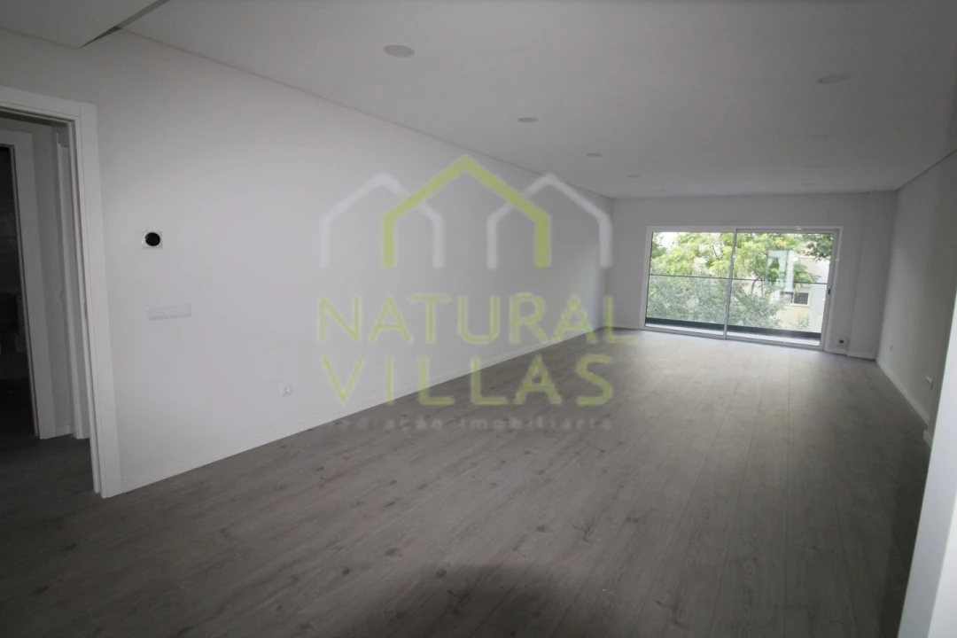 Apartamento T2 para Venda em Loule (São Clemente) Foto 1