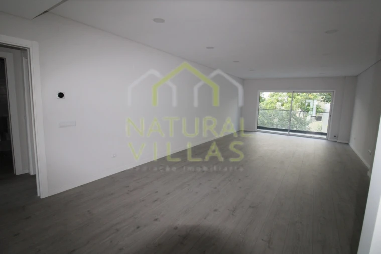 Apartamento T2 para Venda em Loule (São Clemente) Foto 1