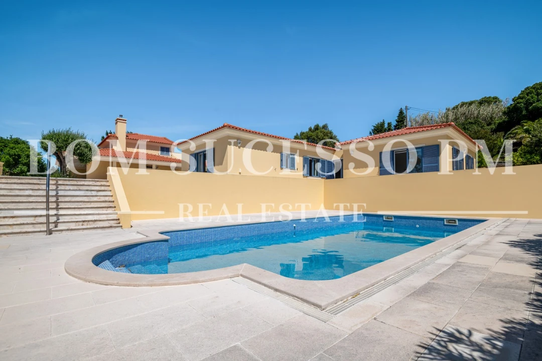 Moradia T4 para Venda em Usseira Foto 7