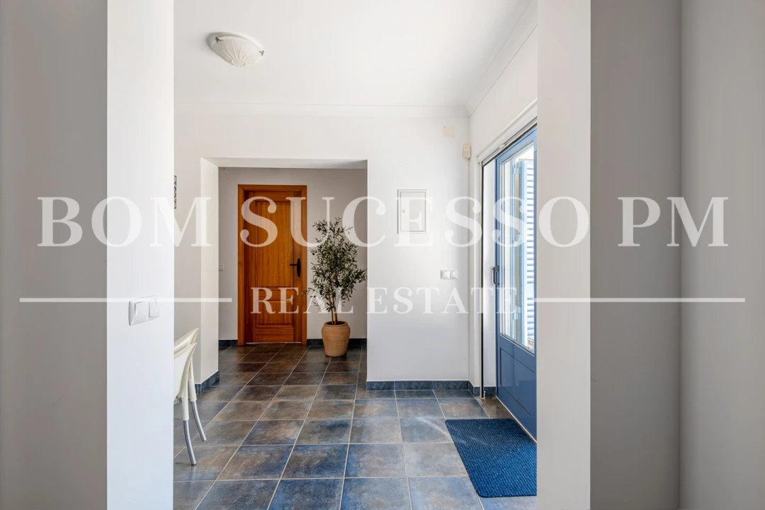 Moradia T4 para Venda em Usseira Foto 25