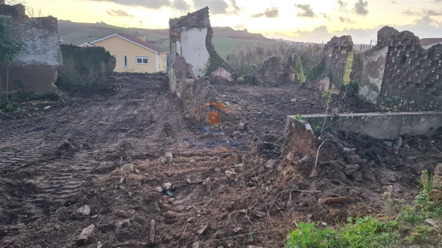 Moradia T3 para Venda em Ventosa Foto 6