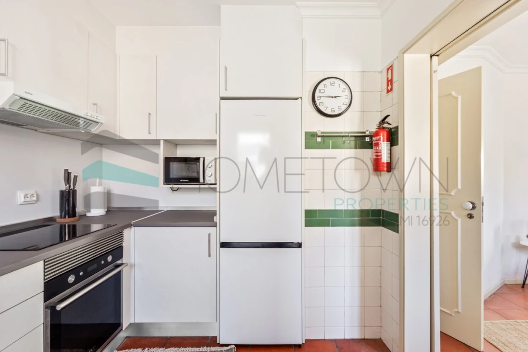 Apartamento T1 para Venda em Quarteira Foto 3