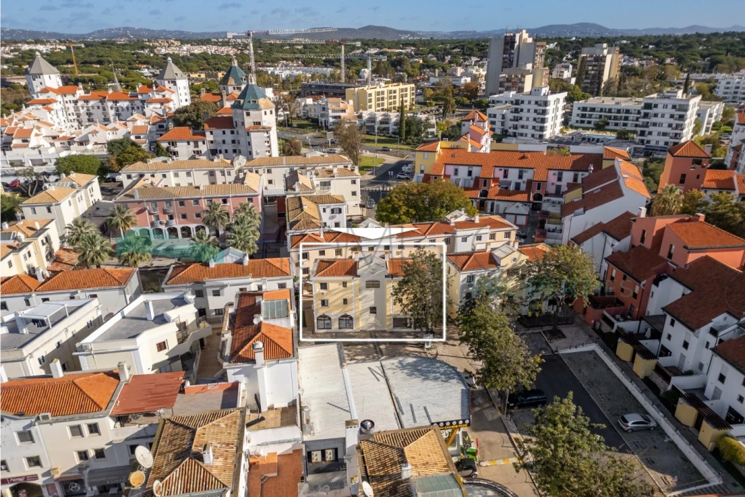 Apartamento T1 para Venda em Quarteira Foto 7