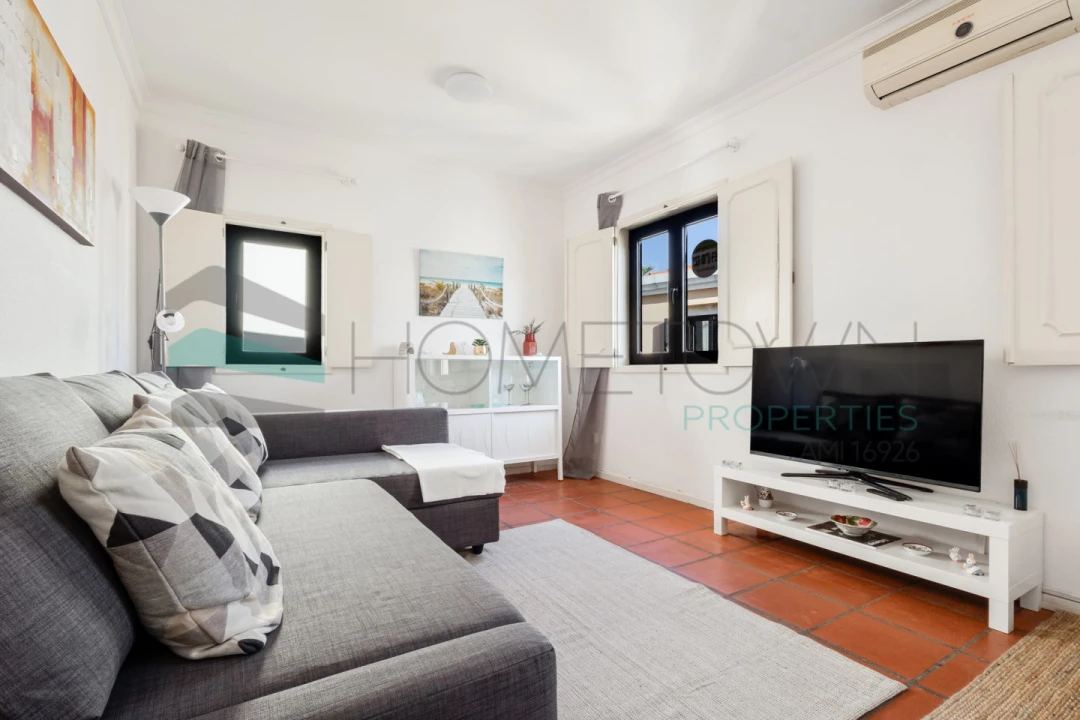 Apartamento T1 para Venda em Quarteira Foto 9