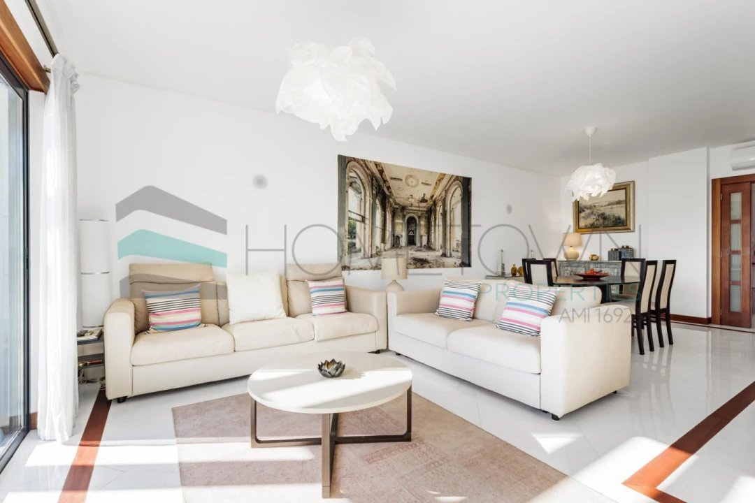 Apartamento T2 para Venda em Quarteira Foto 8