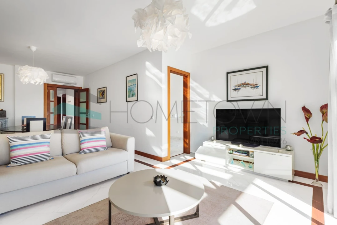 Apartamento T2 para Venda em Quarteira Foto 9