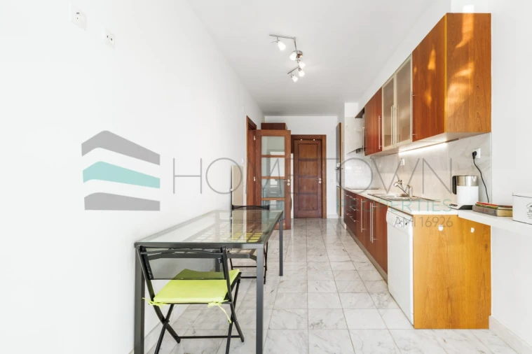 Apartamento T2 para Venda em Quarteira Foto 18