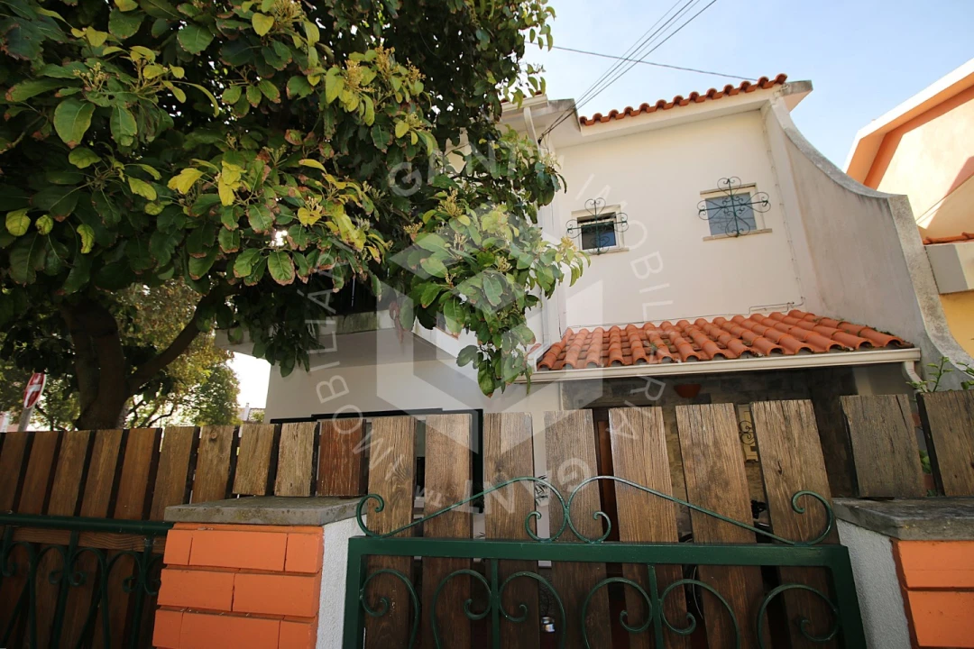 Moradia T3 para Venda em Carcavelos e Parede Foto 47