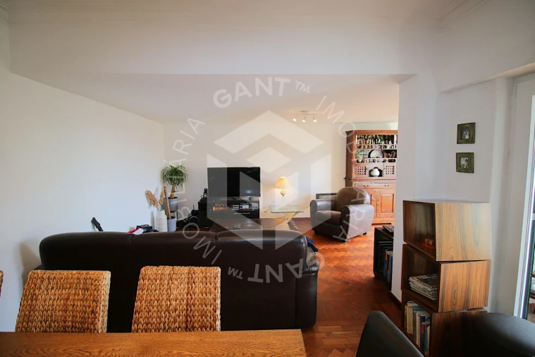 Moradia T3 para Venda em Carcavelos e Parede Foto 9