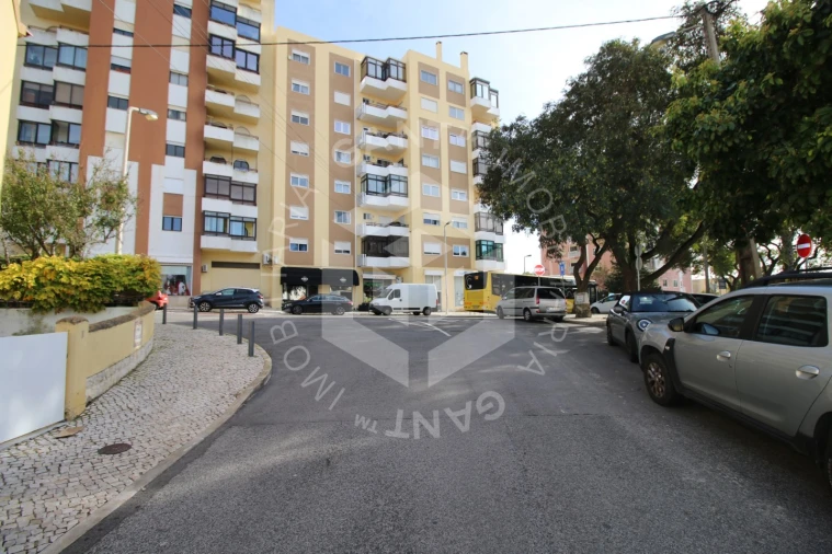 Moradia T3 para Venda em Carcavelos e Parede Foto 78
