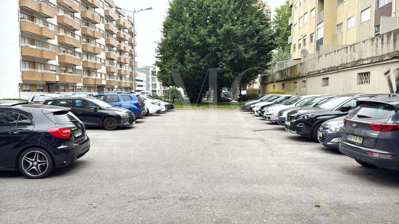 Armazém para Venda em Santa Marinha e São Pedro da Afurada Foto 6