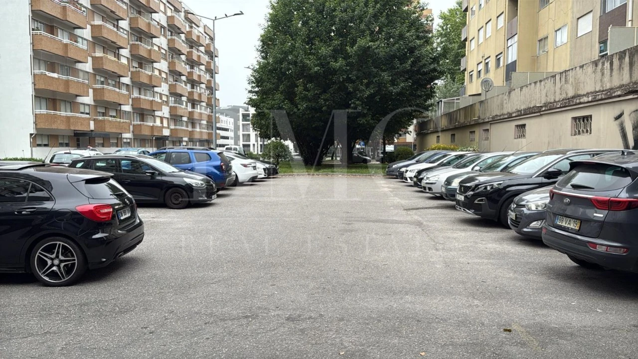 Armazém para Venda em Santa Marinha e São Pedro da Afurada Foto 7