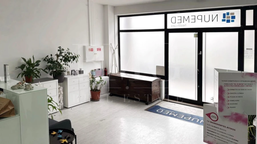 Armazém para Venda em Santa Marinha e São Pedro da Afurada