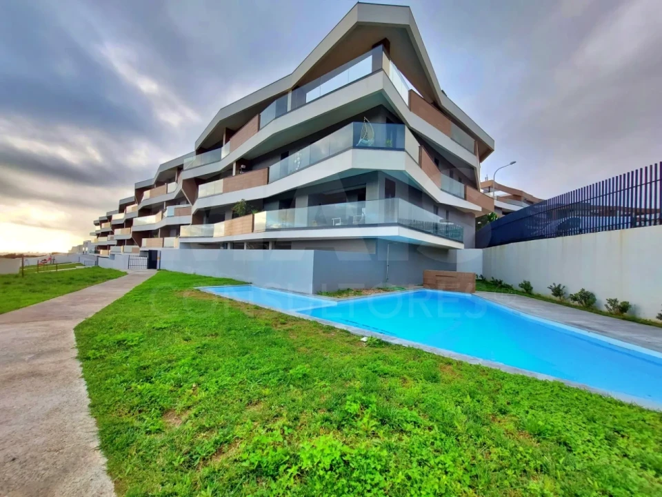 Apartamento T2 para Arrendamento em Venteira Foto 2