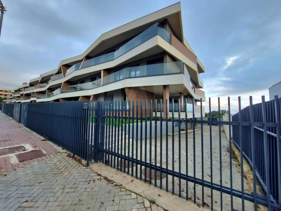 Apartamento T2 para Arrendamento em Venteira Foto 3