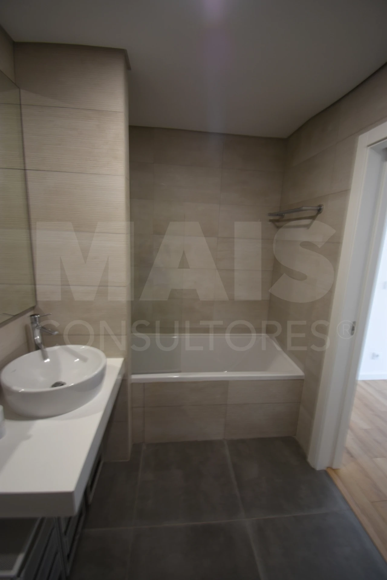 Apartamento T2 para Arrendamento em Venteira Foto 11