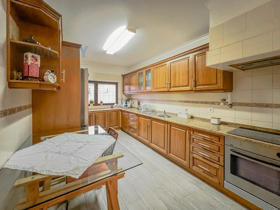 Apartamento T2 para Venda em Alcabideche Foto 6