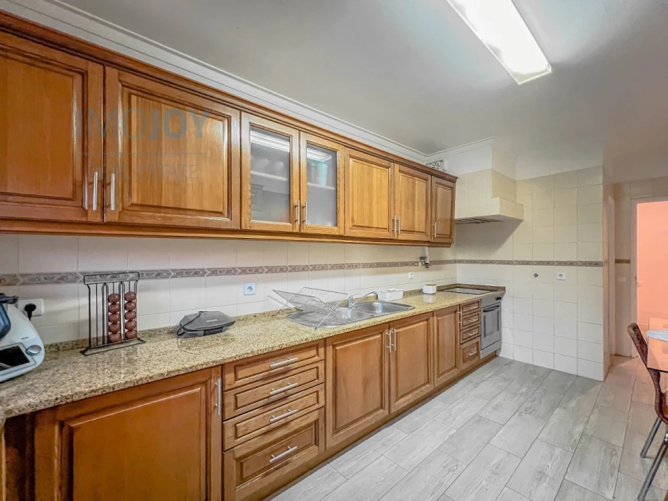 Apartamento T2 para Venda em Alcabideche Foto 8