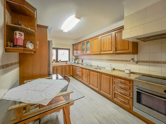 Apartamento T2 para Venda em Alcabideche Foto 6