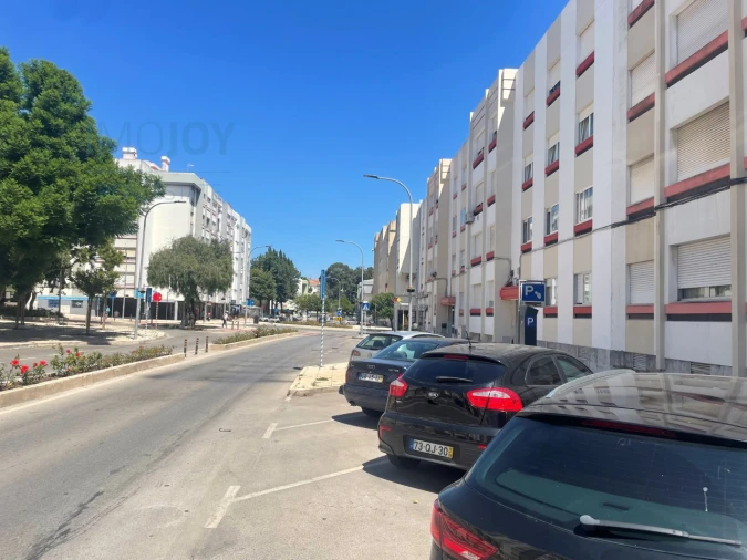 Apartamento T2 para Venda em Algés, Linda-A-Velha e Cruz Quebrada-Dafundo Foto 31