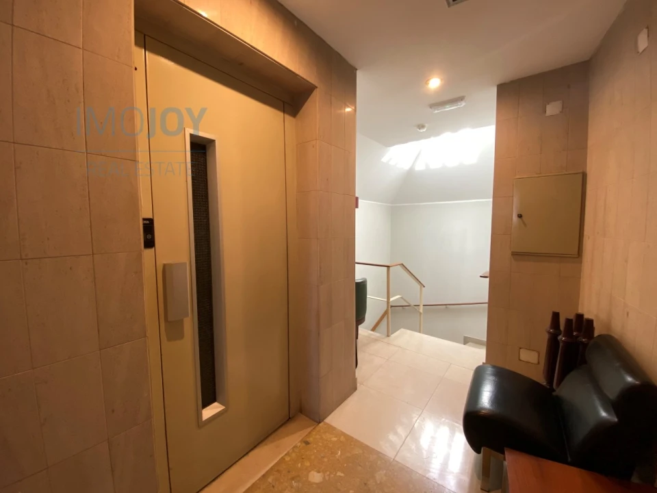 Escritório para Arrendamento em Lordelo do Ouro e Massarelos Foto 21