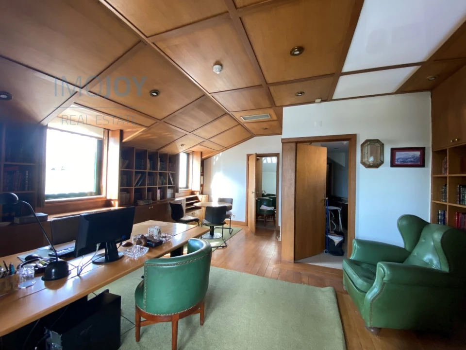 Escritório para Arrendamento em Lordelo do Ouro e Massarelos Foto 1