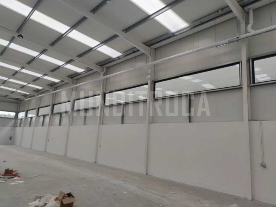 Armazém para Arrendamento em Manhente Foto 9