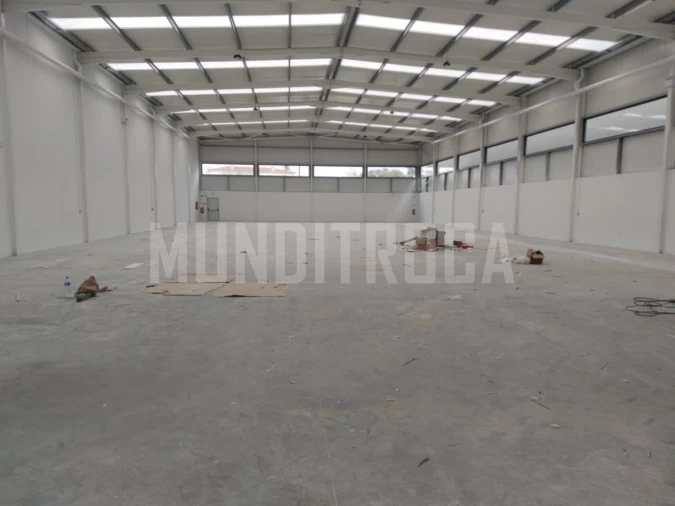 Armazém para Arrendamento em Manhente Foto 6