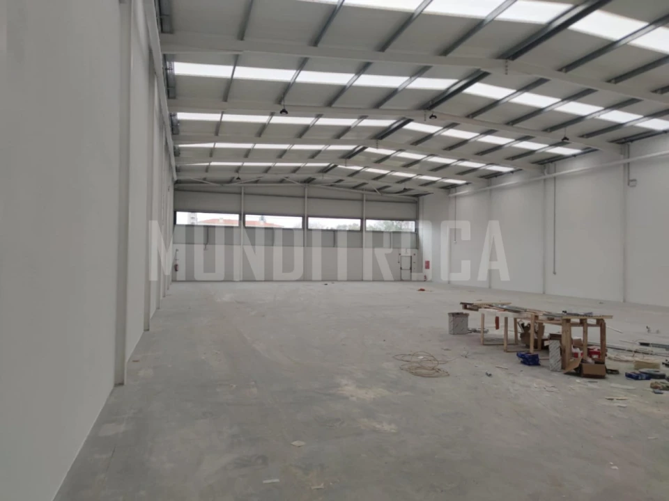 Armazém para Arrendamento em Manhente Foto 13