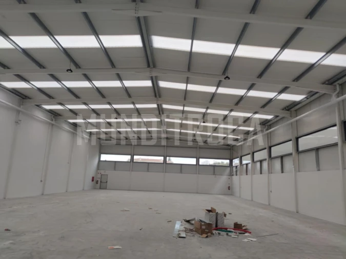 Armazém para Arrendamento em Manhente Foto 3