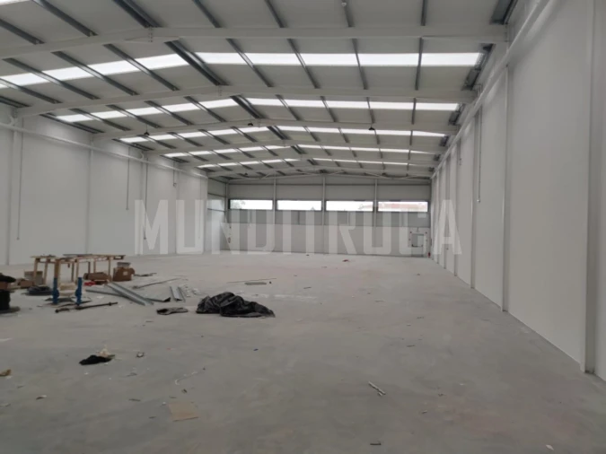 Armazém para Arrendamento em Manhente Foto 10